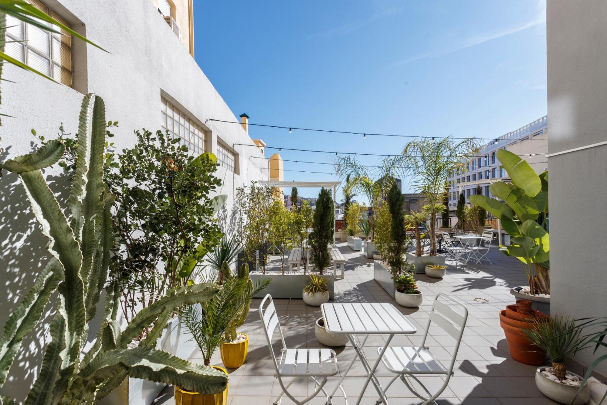 Expresso Martinis In Lisbon By Misha'S Place 4C Ngoại thất bức ảnh