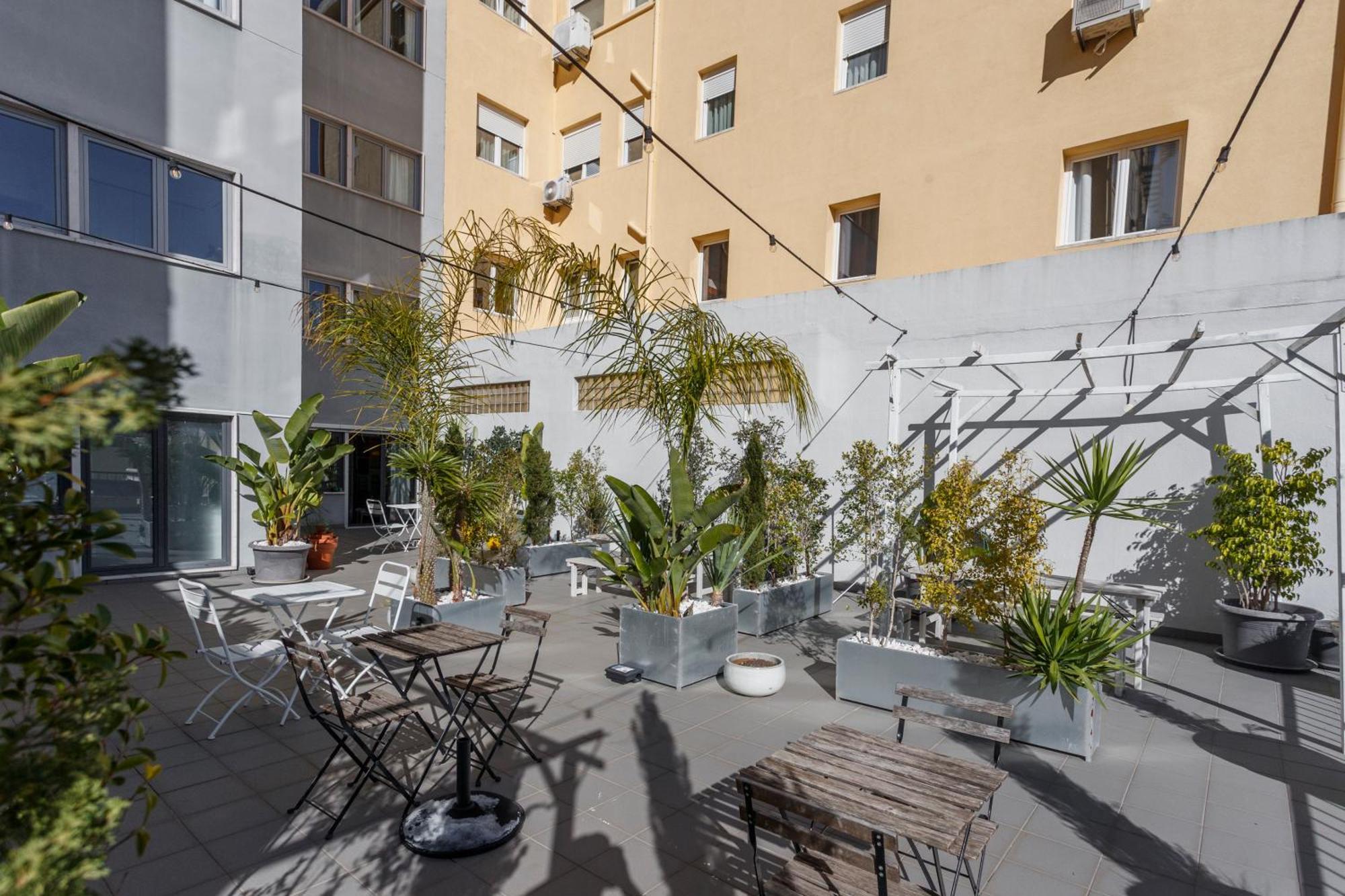 Expresso Martinis In Lisbon By Misha'S Place 4C Ngoại thất bức ảnh